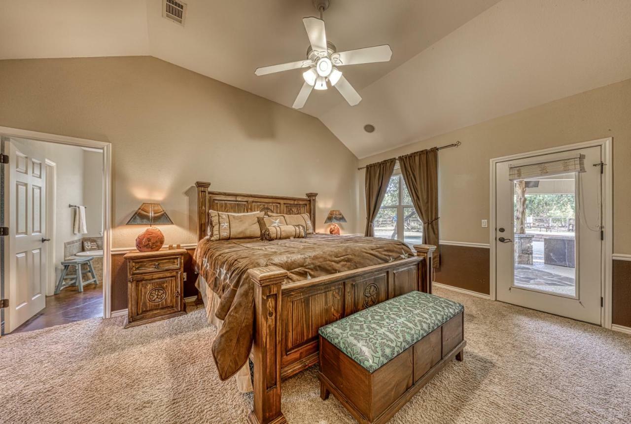 River Mountain Retreat Wimberley Ngoại thất bức ảnh